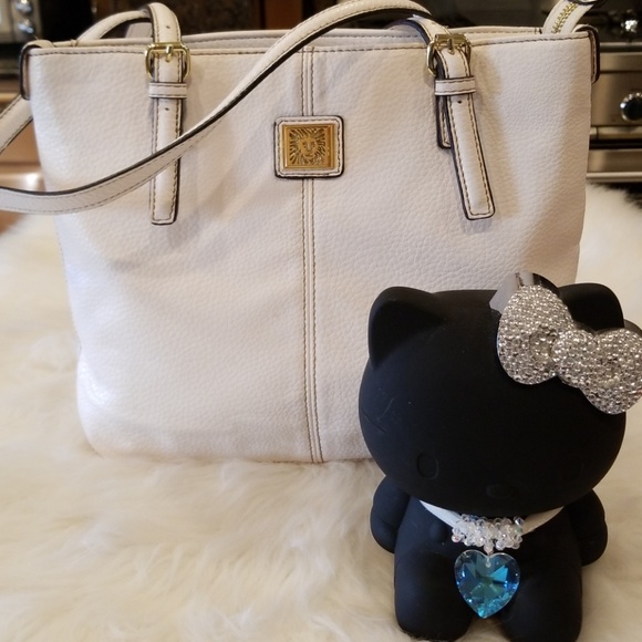Anne Klein Handbags - ⚡SALE⚡Anne Klein White Shoulder Bag